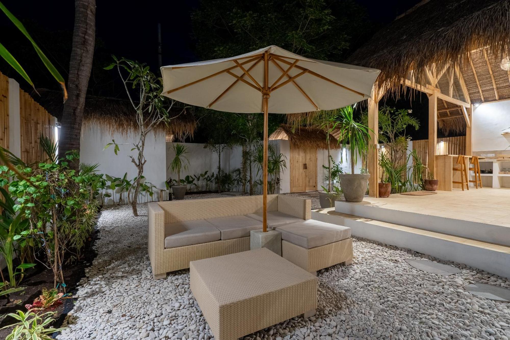 Villa Kelapa Kucing Гили Еър Екстериор снимка